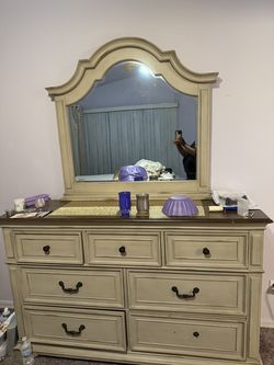 MUST PICK UP & take apart- Queen Bedroom set Real Wood