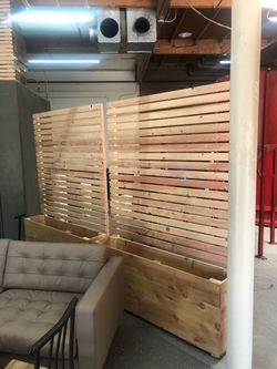 Custom made privacy wall Garden bed raised elevated planter box with legs 3 4 5 6 ft long cedar redwood