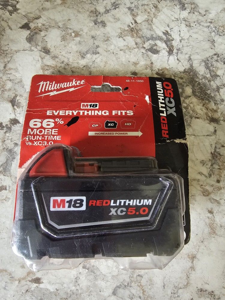 Milwaukee M18 RedLithium XC5.0 5 Ah Lithium-Ion Battery