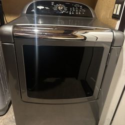 Whirlpool Gas Dryer, Large 7.6 cubic feet – Excellent Working Condition