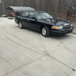 1999 ford crown Vic