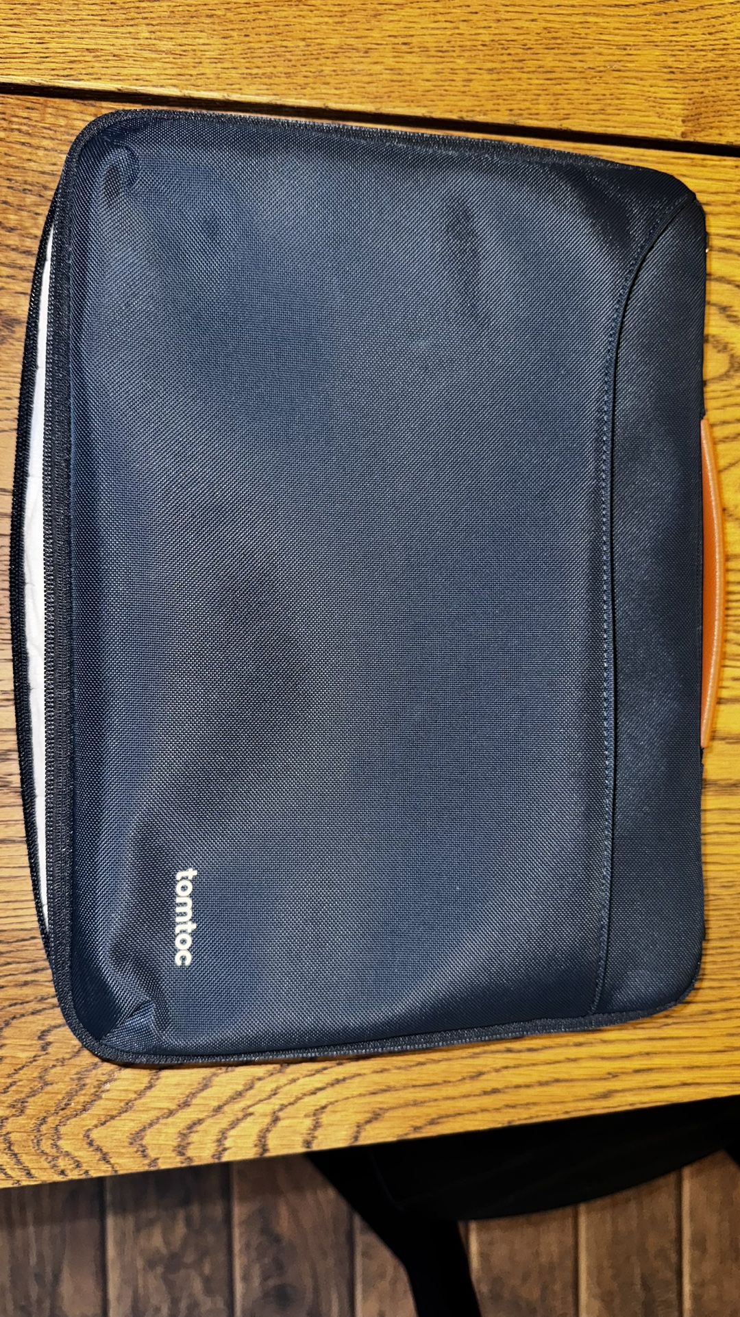Tomtoc 360 Carrying Case