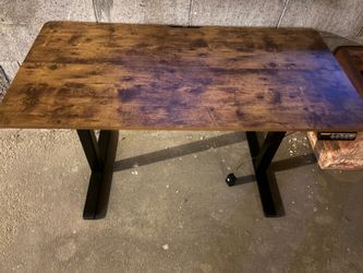Standing adjustable table