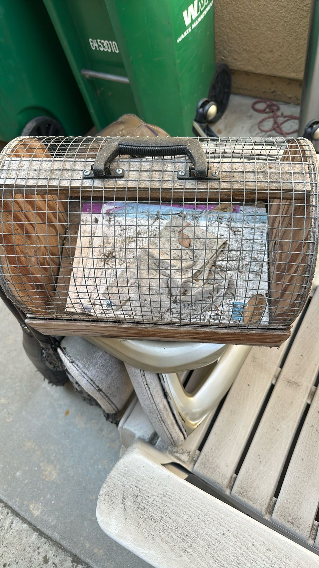 Free Bird Travel Cage