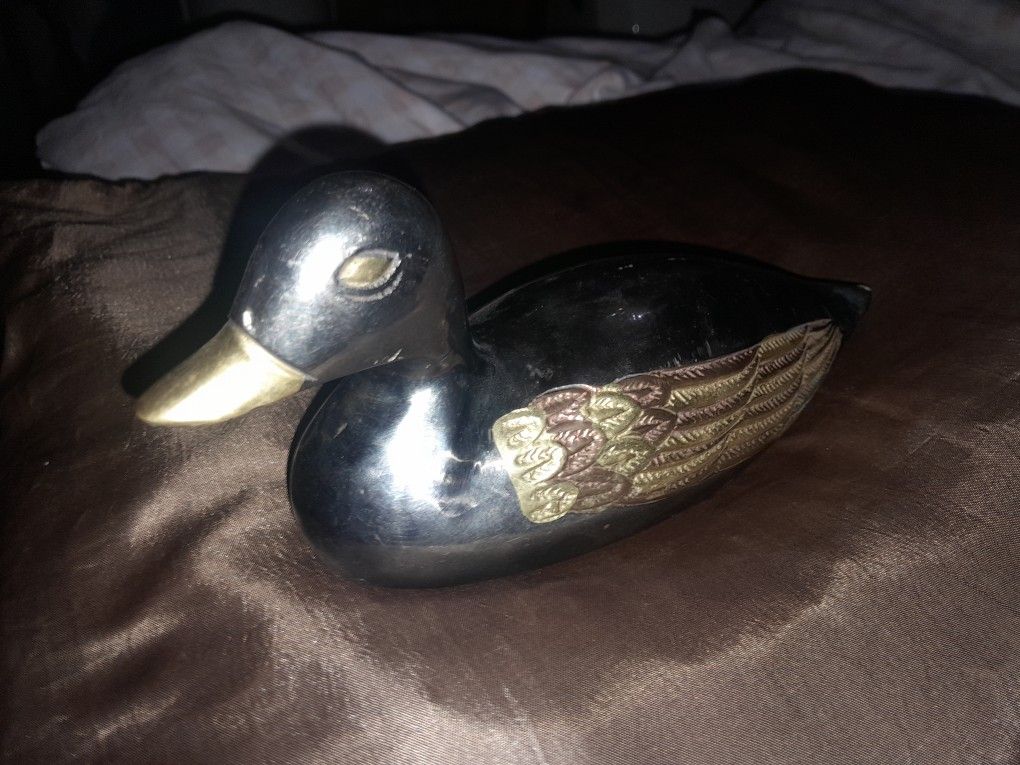 Vintage Metal Duck Stunning Wings Texture Shiny Pattern 8" inch
