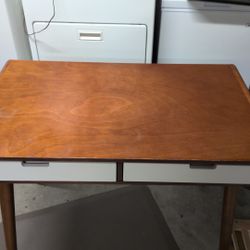 Writer’s Desk With Drawers