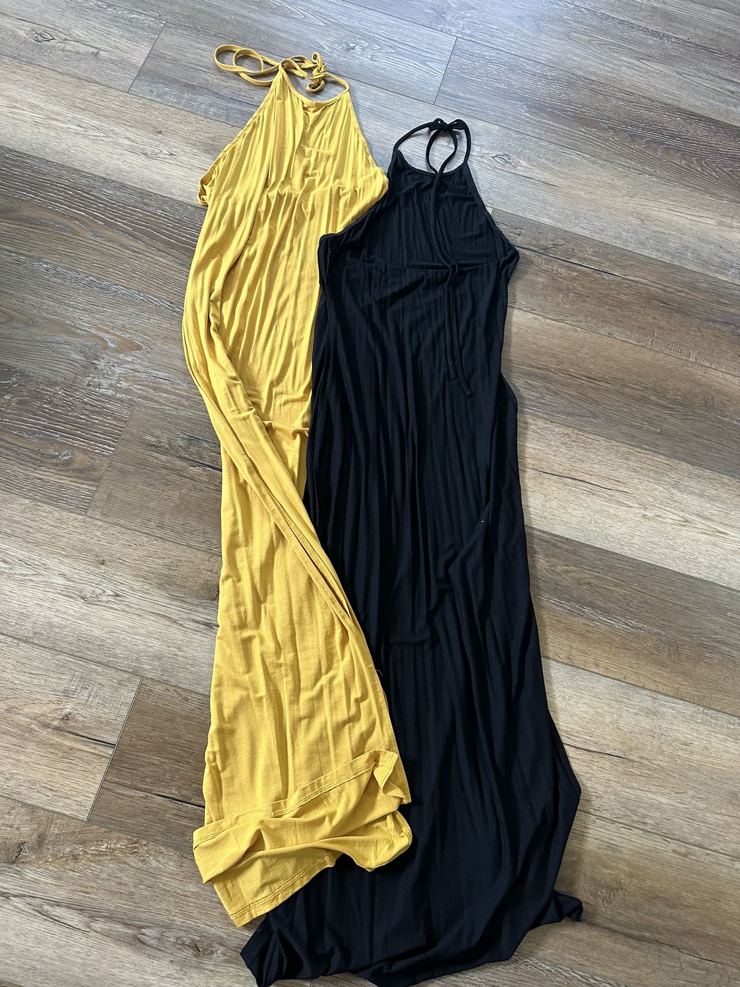 Halter Dresses Like New Small