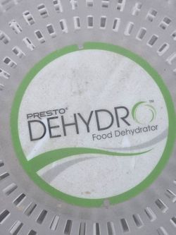 Food dehydrator