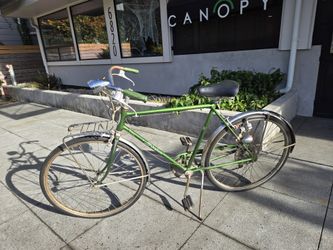 Schwinn Collegiate De Luxe Bike