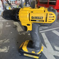 Dewalt 20 Volt 1/2” Cordless Drill Driver (with 20 Volt Battery) 