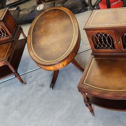 Antique Mid Century Modern Weimen Mahogony and Leather Coffee And End Table Set