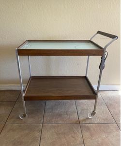 MCM serving Cart