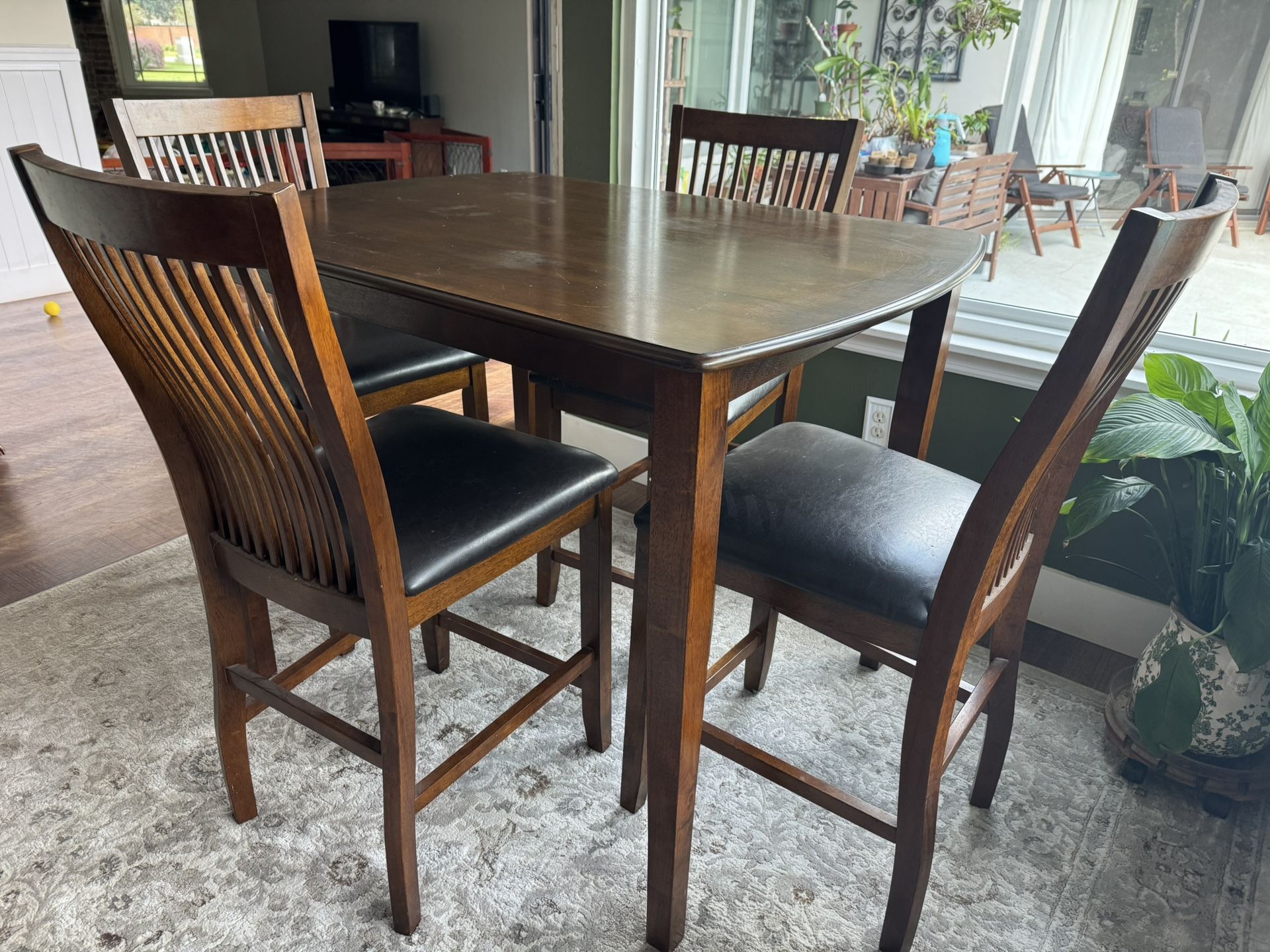 Kitchen Table And Chairs