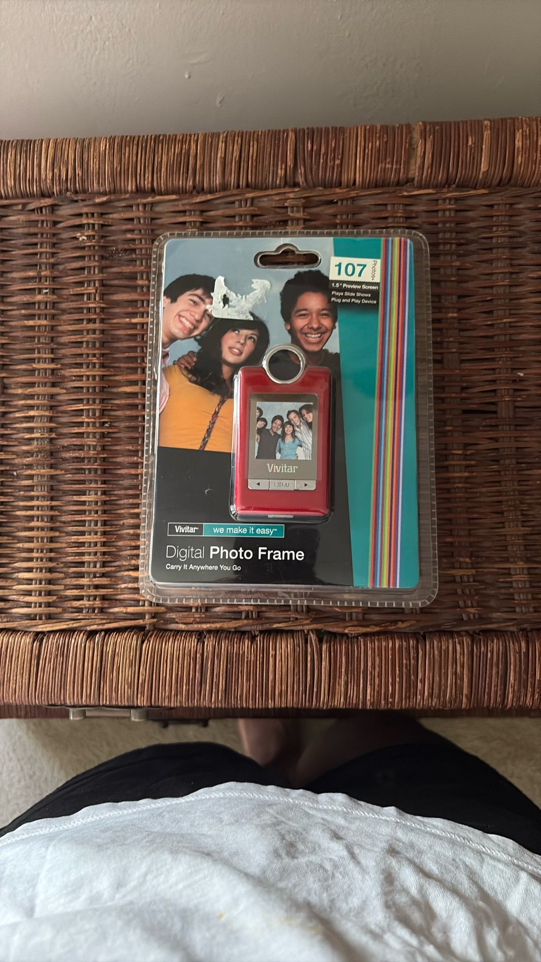 VIVITAR DIGITAL PHOTO FRAME KEY CHAIN