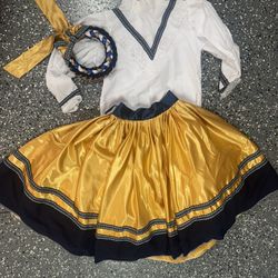 Girls' Folkloric Outfit, Size 9-10  Includes Handmade Headband– Vibrant Traditional Design