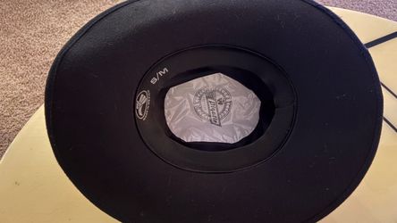 Digalle hat