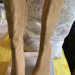 Beautiful New Tan Tall Boots Size 10