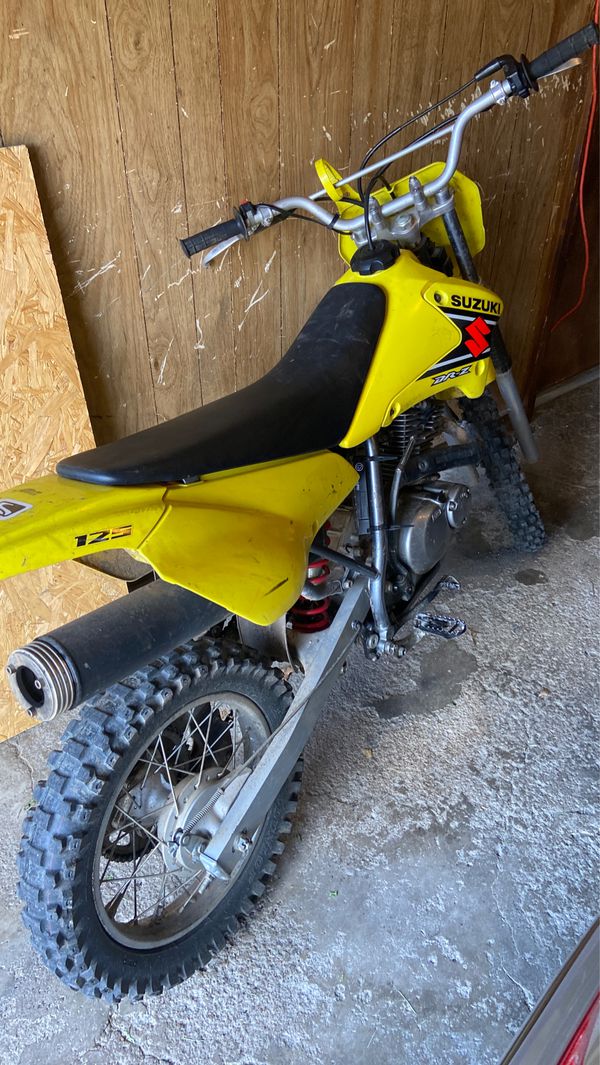 Dr z 125 Suzuki dirt bike for Sale in KANSAS CITY, MO