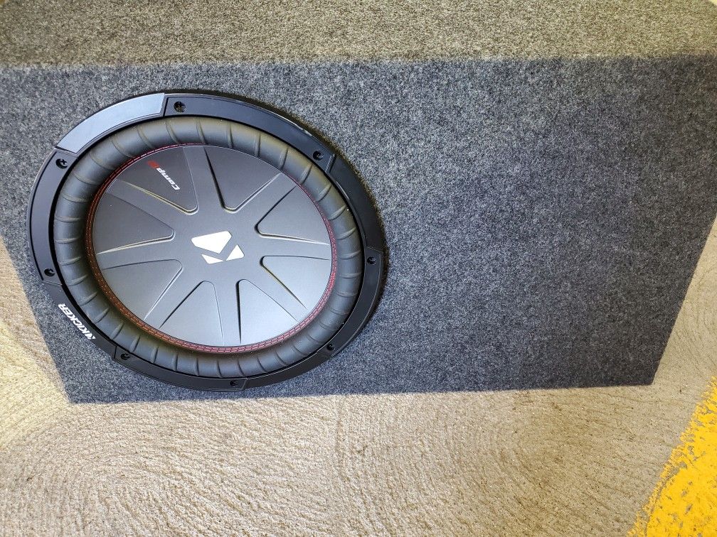 Brand New Kicker 12" comp R subwoofer with Metra sub enclosure