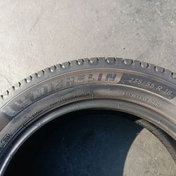 2 llantas 235 55 R18 Michelin Defender²