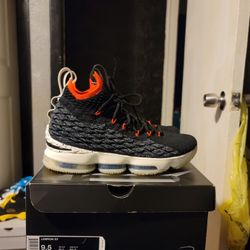 Lebron 15 Crimson Great Cond Sz 9.5 $120