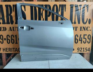 2019. 2020. 2021 2022 2023 2024 2025  TOYTA RAV 4. RH  FRONT DOOR SHELL. OEM.