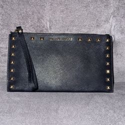 Michael Kors Wristlet 