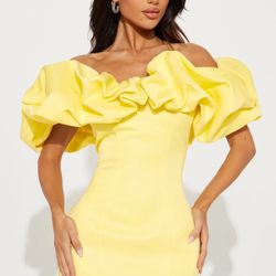 Fashion Nova Yellow Pastel Mini Ruffle dress / Vestido 