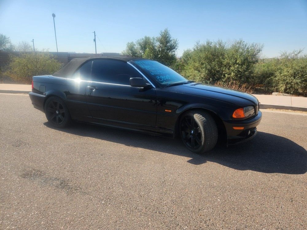 2000 BMW 323i