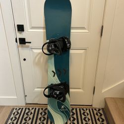 Snowboard - Liquid  - 143cm and Burton Bindings - Medium