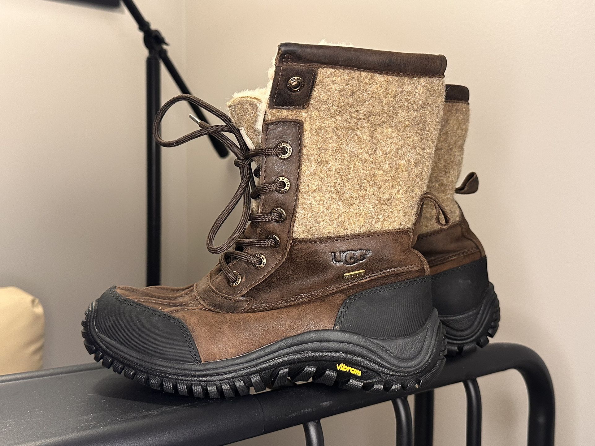 Ugg Women's Adirondack Boots II