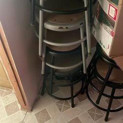 7 Stool Chairs For 15$