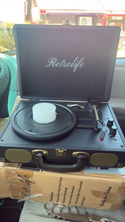 Retrolife vintage suitcase turntable