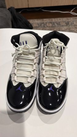 Jordan Max Aura Men size 8