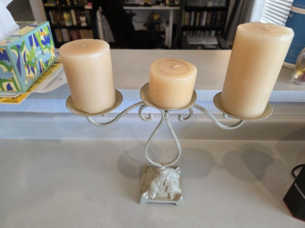 Candle Holder With 3 Candles