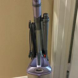 Vacuum - Shark Navigator 