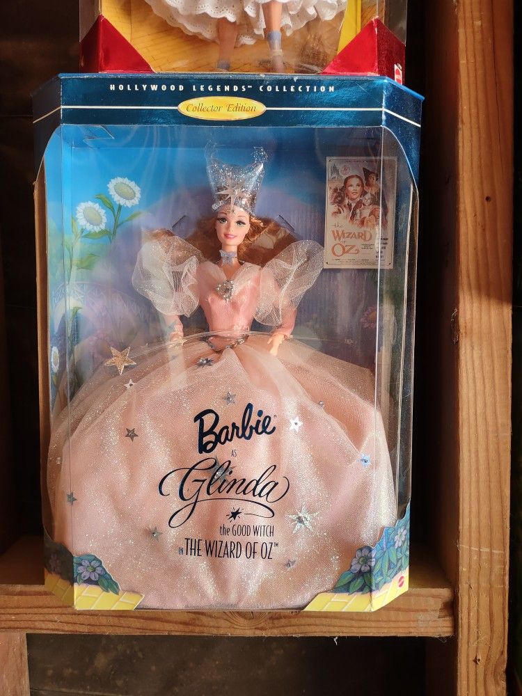 Live Collector Barbie Dolls From Wizard Of Oz Five Pieces Shown In Picture$350 Or Best Offer
