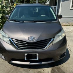 2013 Toyota Sienna