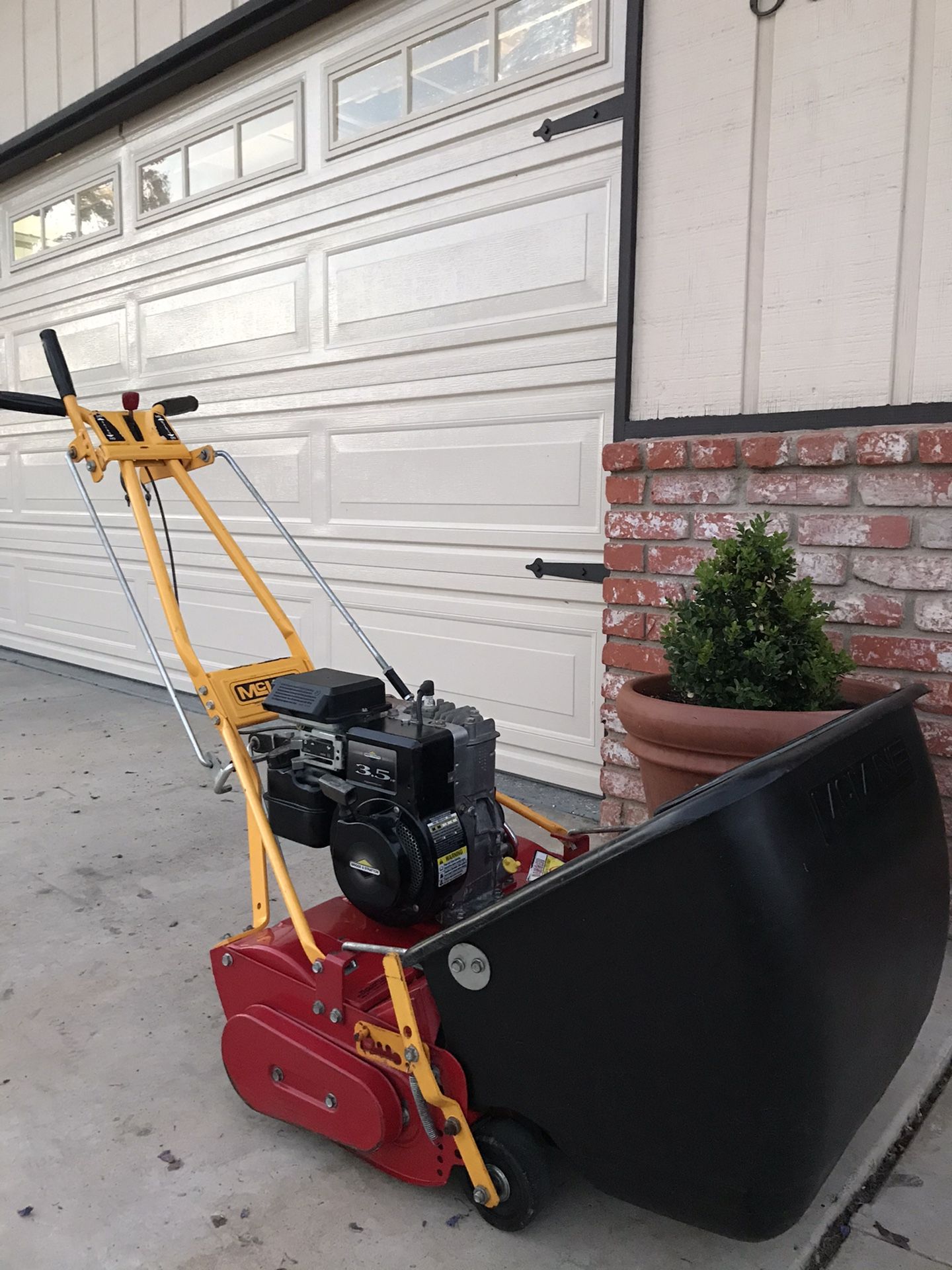 LIKE NEW McLane front throw reel lawn mower for Sale in Bakersfield, CA