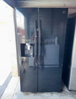 Black Kenmore Refrigerator And Freezer