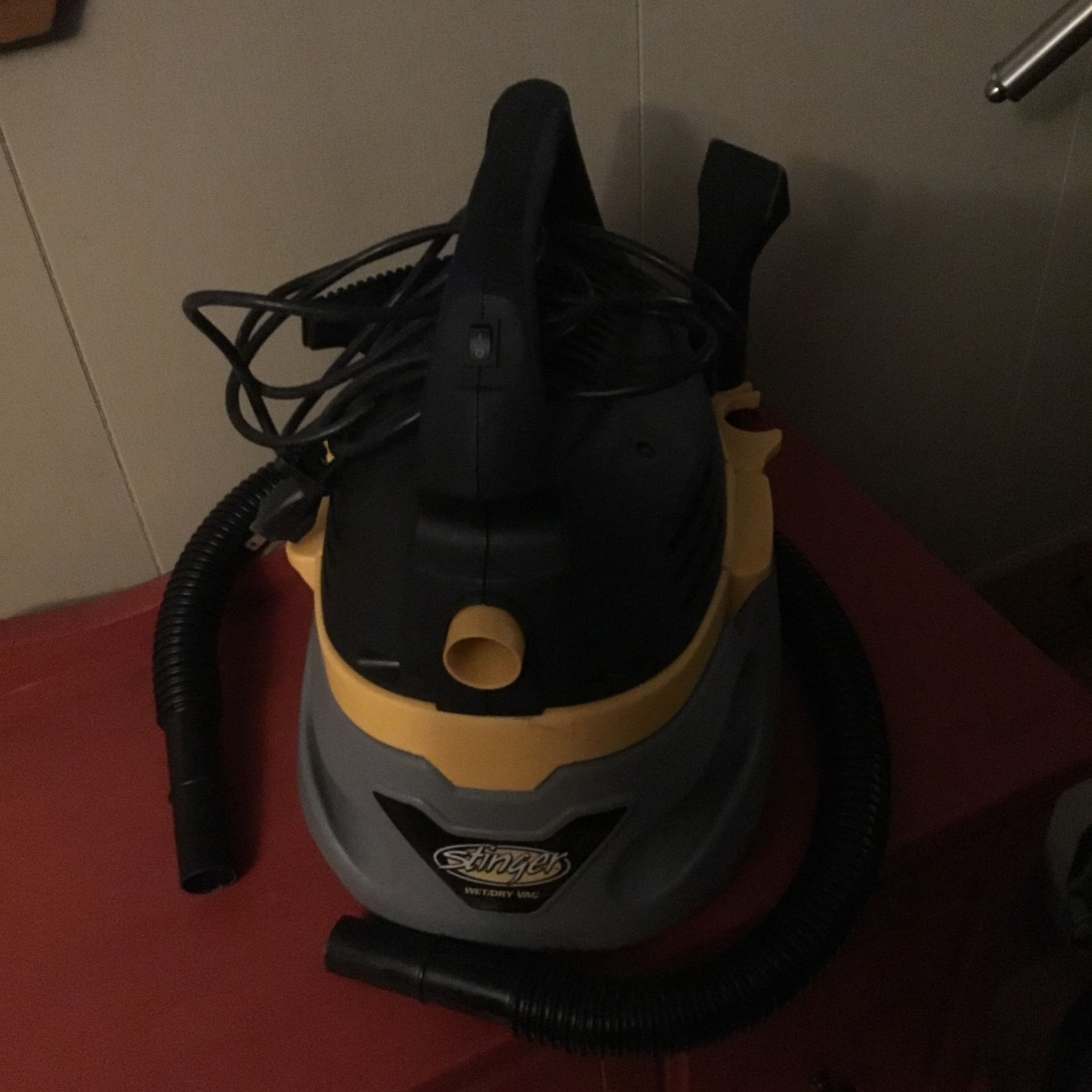 Stinger Wet/Dry Vac