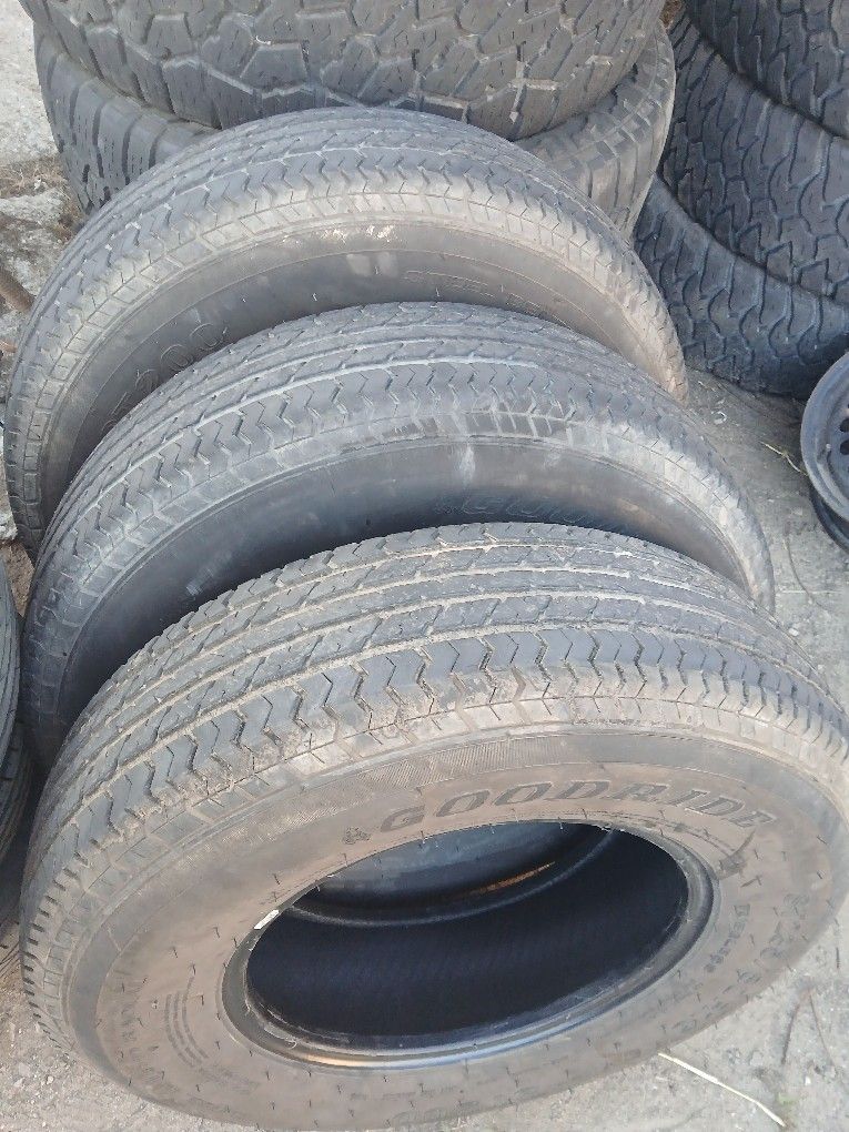 ST235/80R16 Trailer Use Only Tires (3)