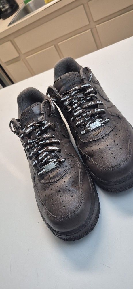 Nike Air Force 1 Low Supreme