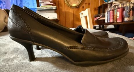 Casual black dress shoes