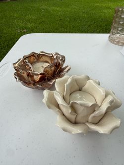 Metal flower candle holders