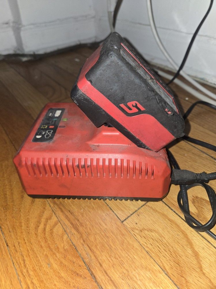 Snap-On 18V Battery & Charger – Works Great