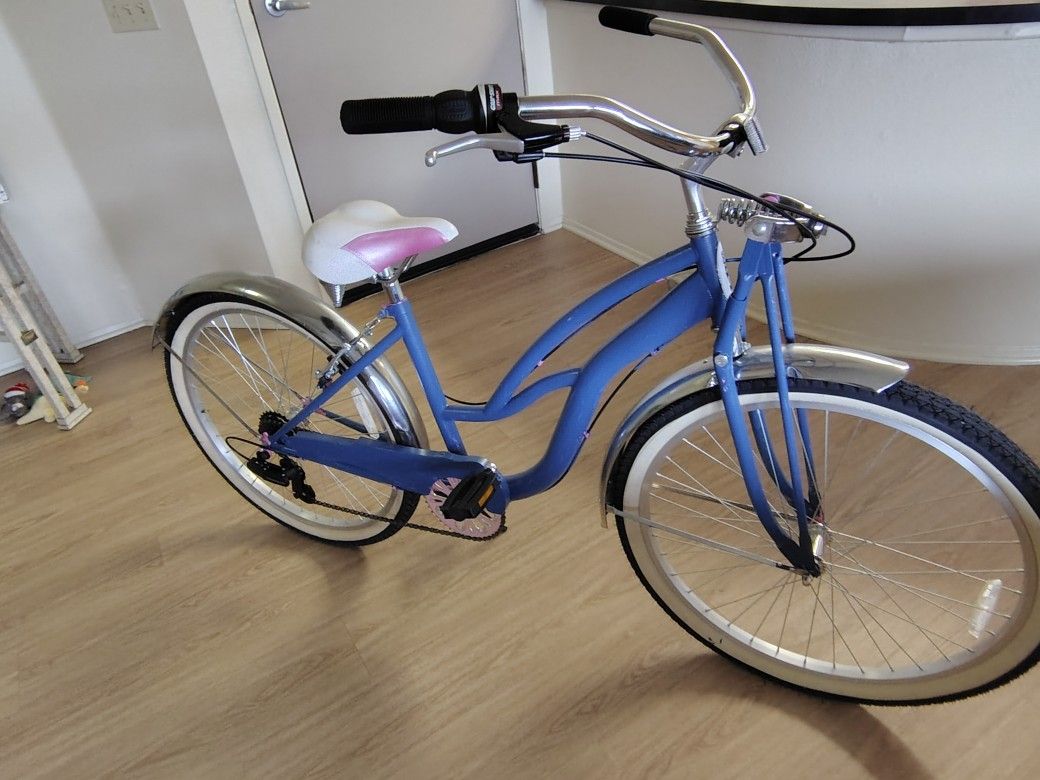 Schwinn Custom Classic - 7 Speed & Super Clean !! $75