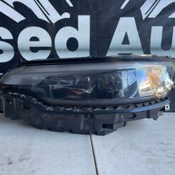 2019-2023 Jeep Cherokee Left Driver Headlight Oem