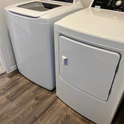 FRIGIDAIRE WASHER AND DRYER COMBO **FREE DELIVERY**