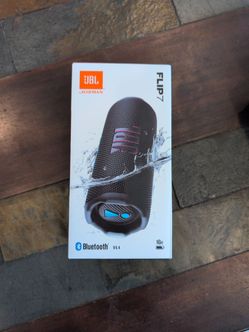 FLIP 7 by JBL NEW IN BOX NEVER USED Bluetooth Speaker